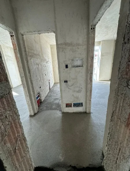 Tirane, shitet apartament 1+1 Kati 4, 69 m² 116.960 € (Bulevardi i Ri)