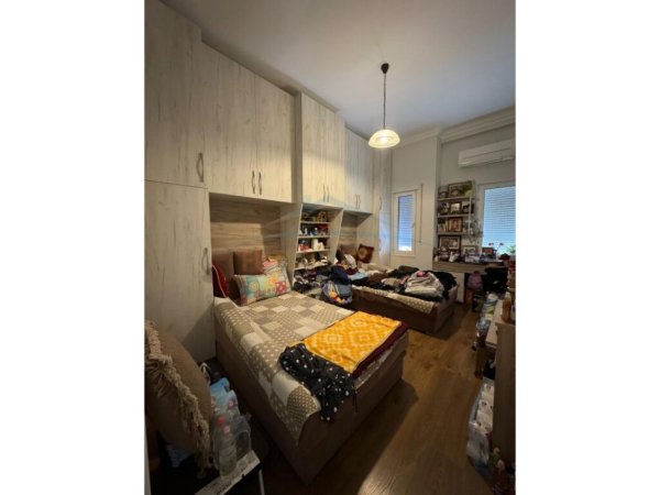 Tirane, shitet apartament 2+1 Kati 1, 123 m² 250.000 € (Liqeni i thate)