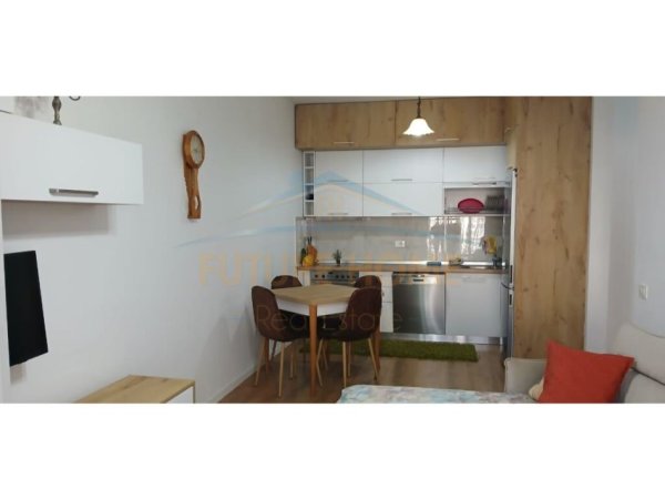 Tirane, jepet me qera apartament 1+1 Kati 5, 65 m² 600 € (Kompleksin Star)