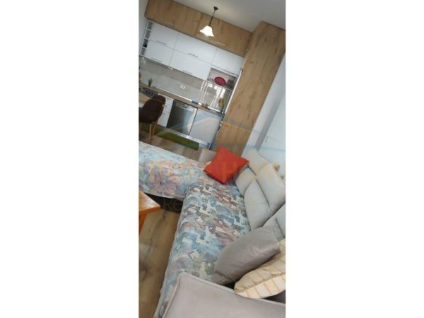 Tirane, jepet me qera apartament 1+1 Kati 5, 65 m² 600 € (Kompleksin Star)