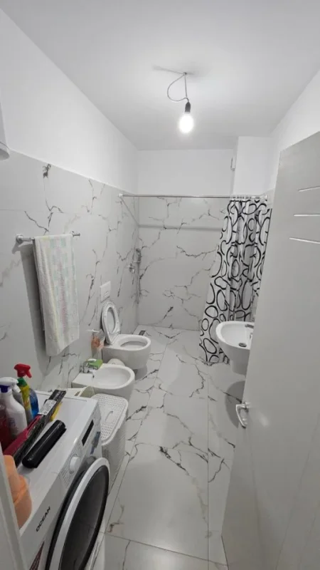 Tirane, jepet me qera apartament 1+1 Kati 3, 77 m² 500 € (Astir)