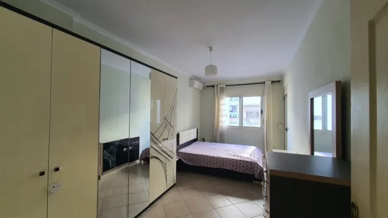 Tirane, jepet me qera apartament 2+1+Ballkon Kati 4, 114 m² 500 € (Rr.Astrit Llosha)