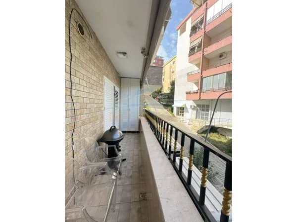 Tirane, shitet apartament 2+1 Kati 1, 117 m² 280.000 € 