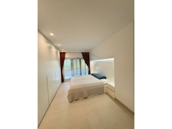 Tirane, shitet apartament 2+1 Kati 1, 117 m² 