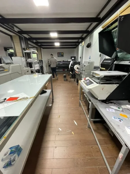 Tirane, jepet me qera ambjent biznesi Kati 0, 170 m² 800 € (LIQENI I THATE)