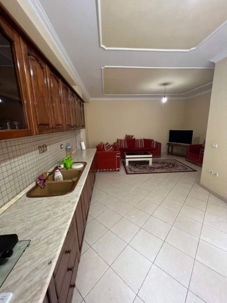 Tirane, jepet me qera apartament 2+1+BLK Kati 2, 100 m² 350 Euro (5 maji)