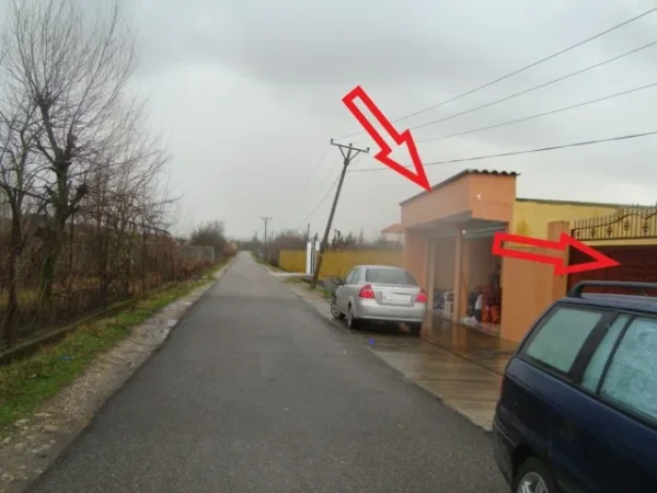 Kruje, Shiten 1. Tokë Arë, Truall + Ndërtesë & 2. Truall + Ndërtesë (Zeze)