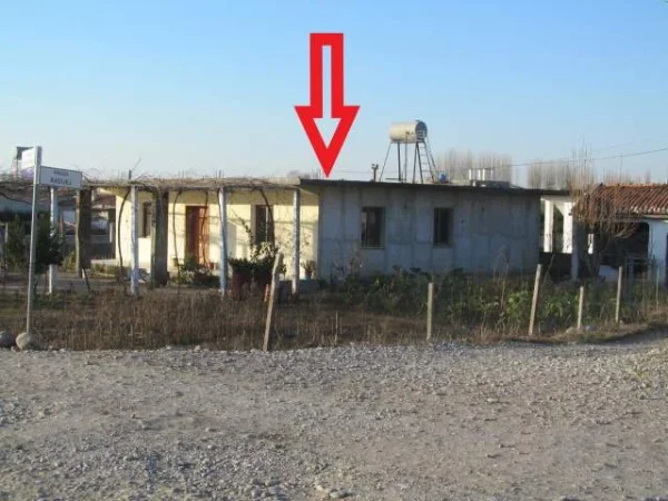 Shkoder, Shitet Truall 323 m² dhe Ndertese 178.8 m², Cmimi Fillestar 2.548.000 Leke (Lagjia "Guerrile")