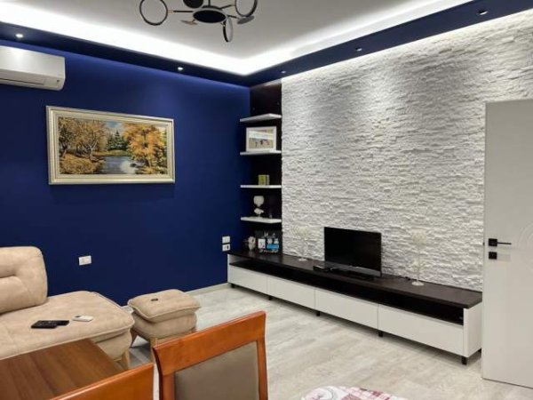 Tirane, jepet me qera apartament 3+1+A Kati 2, 100 m² 50.000 Leke (KAMEZ)