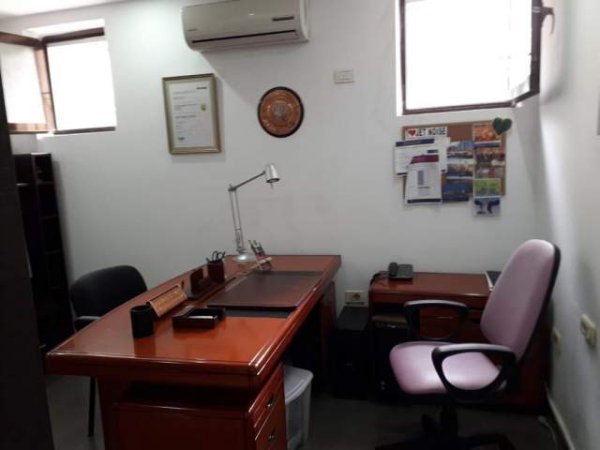 Tirane, jepet me qera apartament 1+1+BLK Kati 0, 45 m² 380 Euro (KRYQEZIMI 21 DHJETORI RRUGE E KAVAJES)
