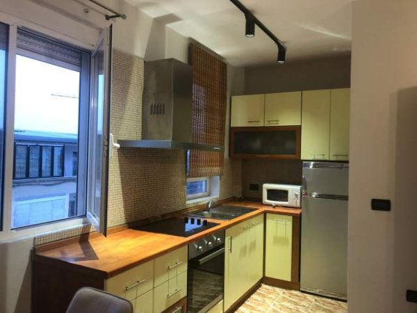 Tirane, jepet me qera apartament 1+1+BLK Kati 6, 65 m² 550 Euro (kavajes)