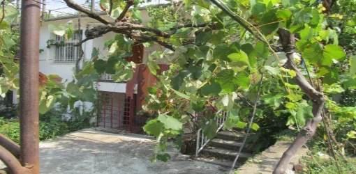 Shkoder, Shitet Truall 400 m² + Ndertese 120 m², Cmimi Fillestar 5.120.000 Leke (Lagja “Lukucesme”)