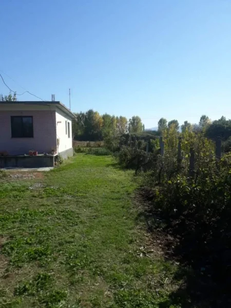 Shkoder, Barbullush Shitet Toke Are 2.400 m², Cmimi Fillestar 604.800 Leke