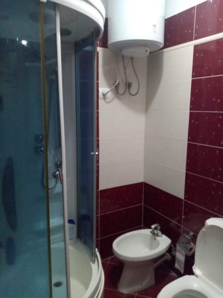 Tirane, jepet me qera apartament 2+1+BLK Kati 2, 101 m² 40.000 Leke (Rruga Dritan Hoxha)