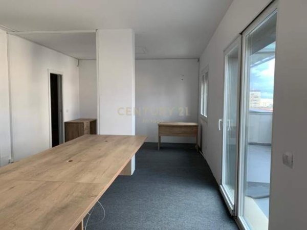 Tirane, jepet me qera ambjent biznesi Kati 7, 130 m² 1.500 Euro (Rr . Kavajes)