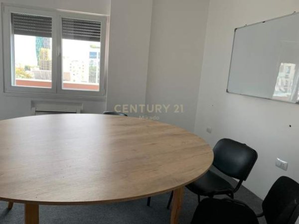 Tirane, jepet me qera ambjent biznesi Kati 7, 130 m² 1.500 Euro (Rr . Kavajes)
