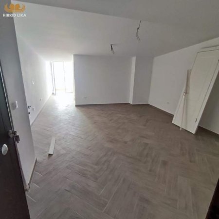 Mali Robit, shes apartament Kati 5, 65 m² 71.500 Euro (Mali i Robit)