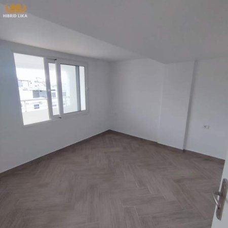 Mali Robit, shes apartament Kati 5, 65 m² 71.500 Euro (Mali i Robit)