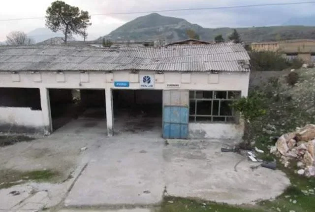 Delvine, Clirim Shitet Truall 2.315.35 m² dhe Ndertese 490 m², Cmimi Fillestar 21.440.000 Leke