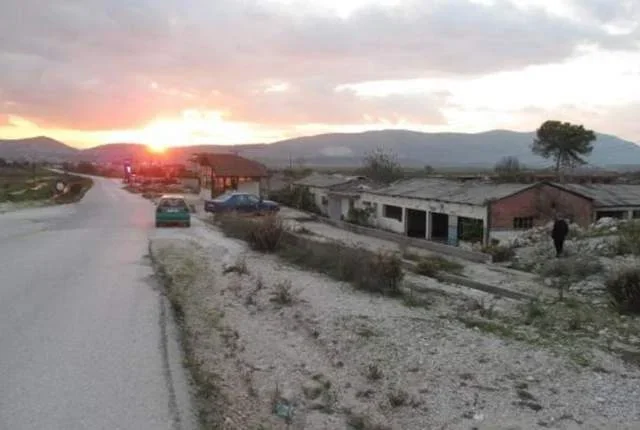 Delvine, Clirim Shitet Truall 2.315.35 m² dhe Ndertese 490 m², Cmimi Fillestar 21.440.000 Leke