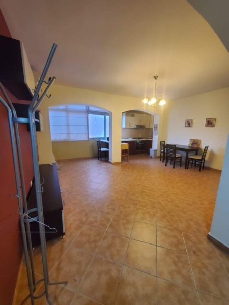 Tirane, jepet me qera apartament 1+1 Kati 4, 65 m² 390 Euro (Myslym Shyr)