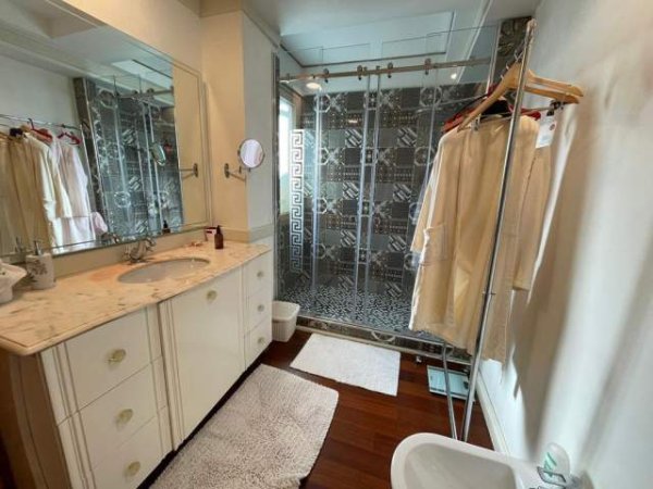 Tirane, jepet me qera apartament 2+1+BLK Kati 2, 150 m² 1.700 Euro (Air Albania)