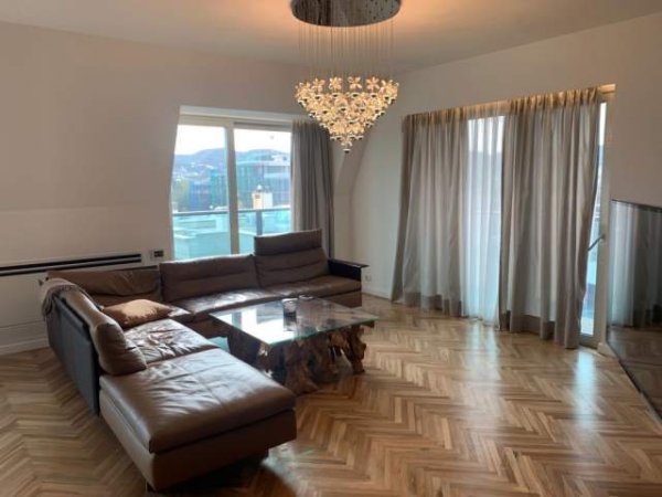 Tirane, jepet me qera apartament 1+1+BLK 150 m² 2.000 Euro (Air Albania)