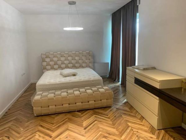 Tirane, jepet me qera apartament 1+1+BLK 150 m² 2.000 Euro (Air Albania)