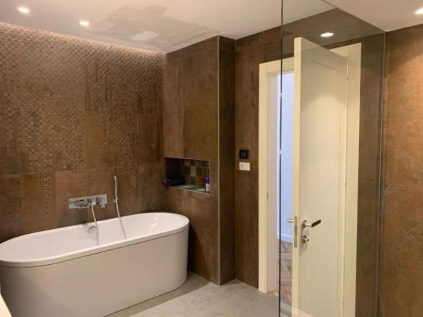 Tirane, jepet me qera apartament 1+1+BLK 150 m² 2.000 Euro (Air Albania)