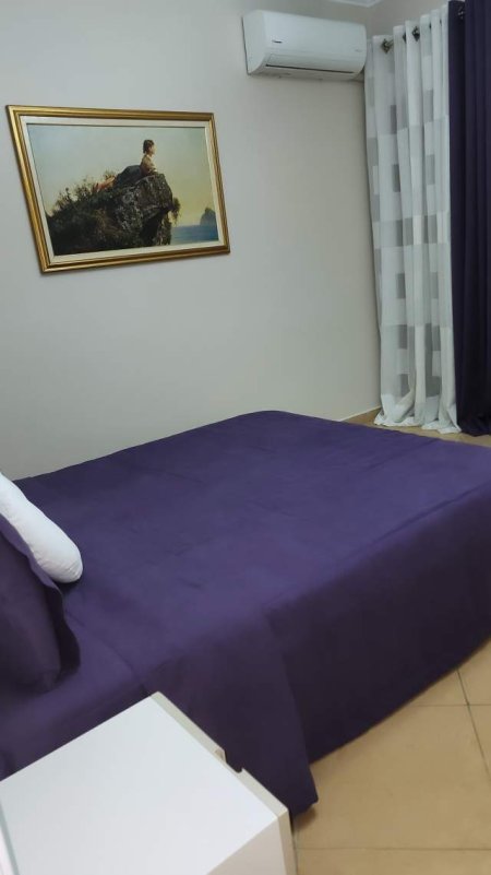 Tirane, jepet me qera apartament 2+1+BLK 140 m² 1.550 Euro (Blloku)