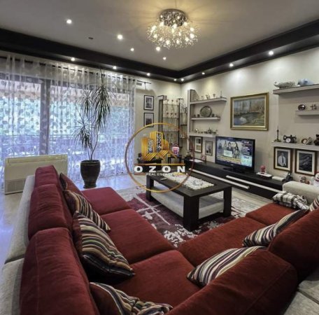 Tirane, jepet me qera Vile 3 Katshe Kati 1, 272 m² 3.000 Euro (Kodra e Diellit)