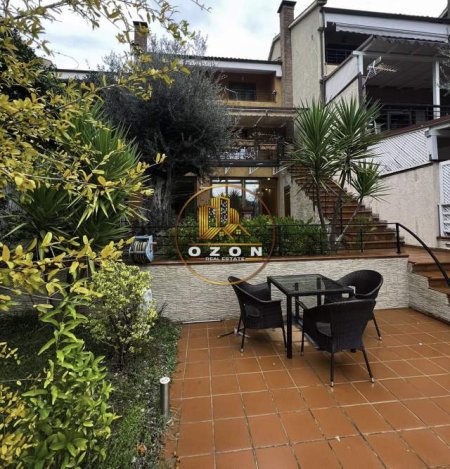 Tirane, jepet me qera Vile 3 Katshe Kati 1, 272 m² 3.000 Euro (Kodra e Diellit)