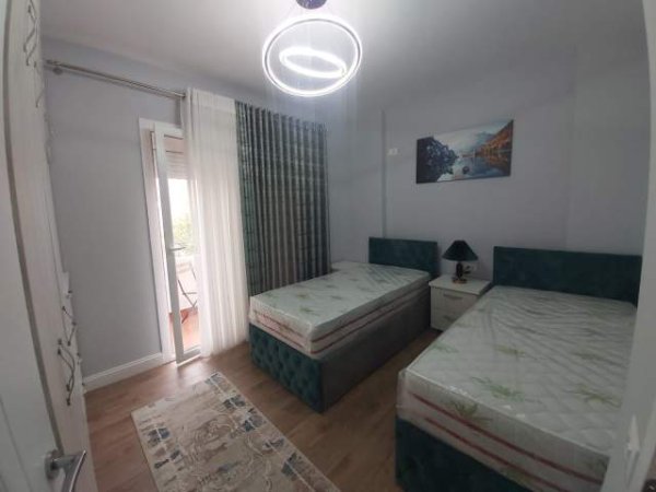 Tirane, jepet me qera apartament 2+1+BLK Kati 2, 100 m² 700 Euro (21 Dhjetori)