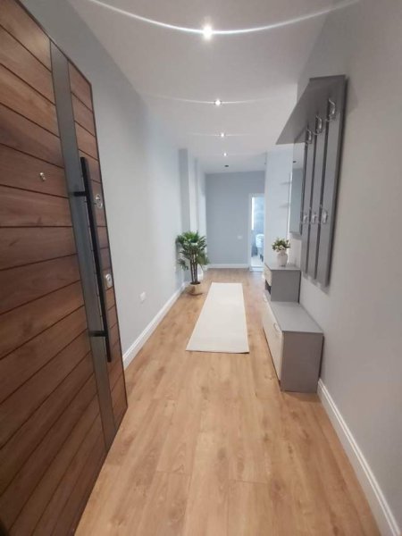 Tirane, jepet me qera apartament 2+1+BLK Kati 2, 100 m² 700 Euro (21 Dhjetori)