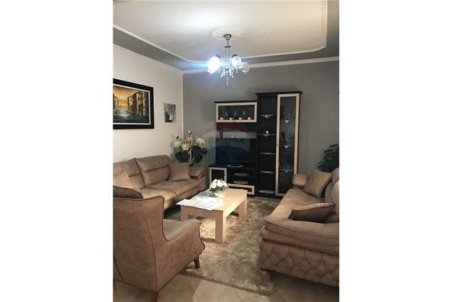Tirane, jepet me qera apartament 2+1+BLK Kati 2, 80 m² 350 Euro (Rrethrrotullimi i Shkozës)