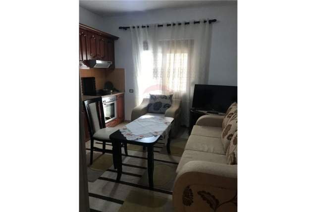 Tirane, jepet me qera apartament 2+1+BLK Kati 2, 80 m² 350 Euro (Rrethrrotullimi i Shkozës)