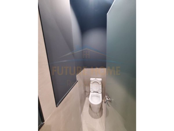 Tirane, shitet ambjent biznesi Kati 0, 221 m² 264.000 € 