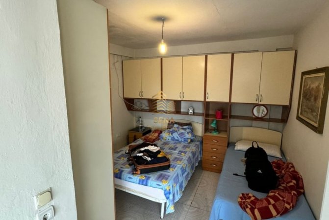 Tirane, jepet me qera Vile 3 Katshe Kati 3, 200 m² 750 € (Ali Demi)