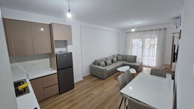 Tirane, jepet me qera apartament 1+1+Ballkon Kati 3, 60 m² 500 € (ASTIR VILA L)