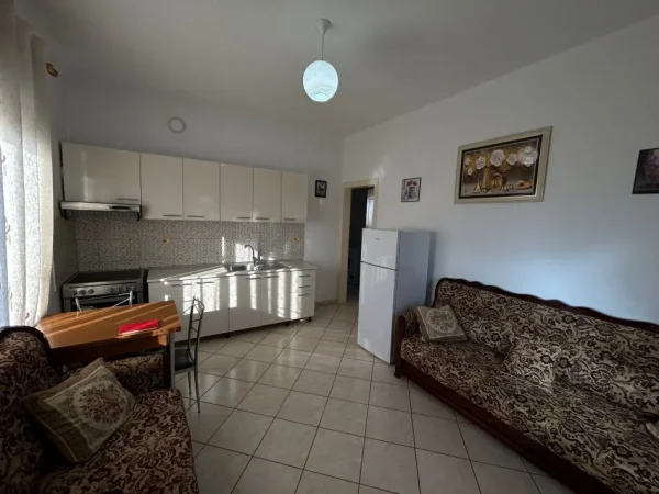Tirane, jepet me qera apartament 1+1+Aneks+Ballkon Kati 2, 71 m² 320 € (laprake)