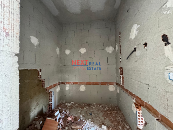 Vlore, shitet apartament 1+1+Ballkon Kati 6, 64 m² 96.450 € (BOLV OIL VLORE)