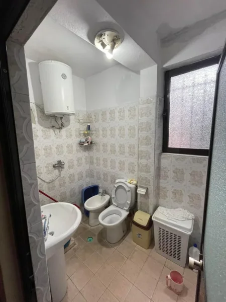 Tirane, shitet apartament 2+1+Aneks+Ballkon Kati 0, 118 m² 163.000 € (rruga e kavajes)
