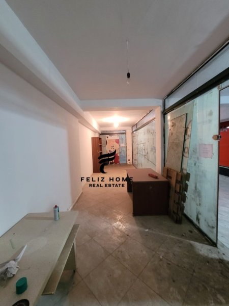Tirane, jepet me qera dyqan Kati -1, 34 m² 34.000 € (21 DHJETORI)