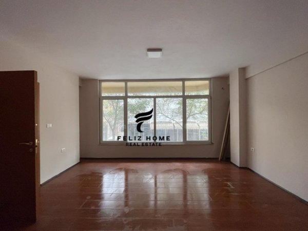 Tirane, jepet me qera zyre Kati 2, 80 m² 700 € (RRUGA MINE PEZA)