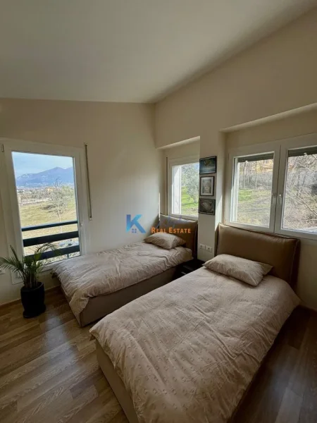 Tirane, shes apartament 2+1+Ballkon Kati 3, 130 m² 420.000 € (Long Hill Residence)