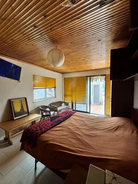 Tirane, jepet me qera Vile 3+1 Kati 1, 200 m² 750 € (ali demi)