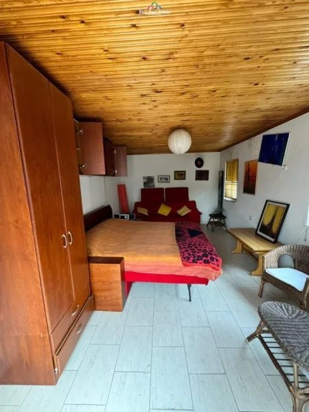 Tirane, jepet me qera Vile 3+1 Kati 1, 200 m² 750 € (ali demi)