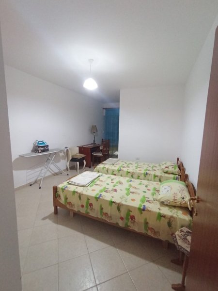 Tirane, jepet me qera apartament 2+1+Aneks+Ballkon Kati 3, 114 m² 700 € (zogu i zi)