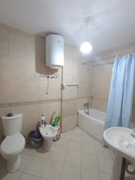 Tirane, jepet me qera apartament 2+1+Aneks+Ballkon Kati 3, 114 m² 700 € (zogu i zi)