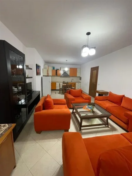 Tirane, jepet me qera apartament 2+1 Kati 2, 112 m² 650 € (Zogu i Zi)